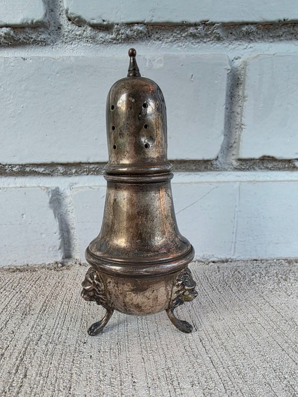 Antique 1930s Sterling Silver Poole Salt or Pepper Shaker – Lion Paw Feet – 57g
